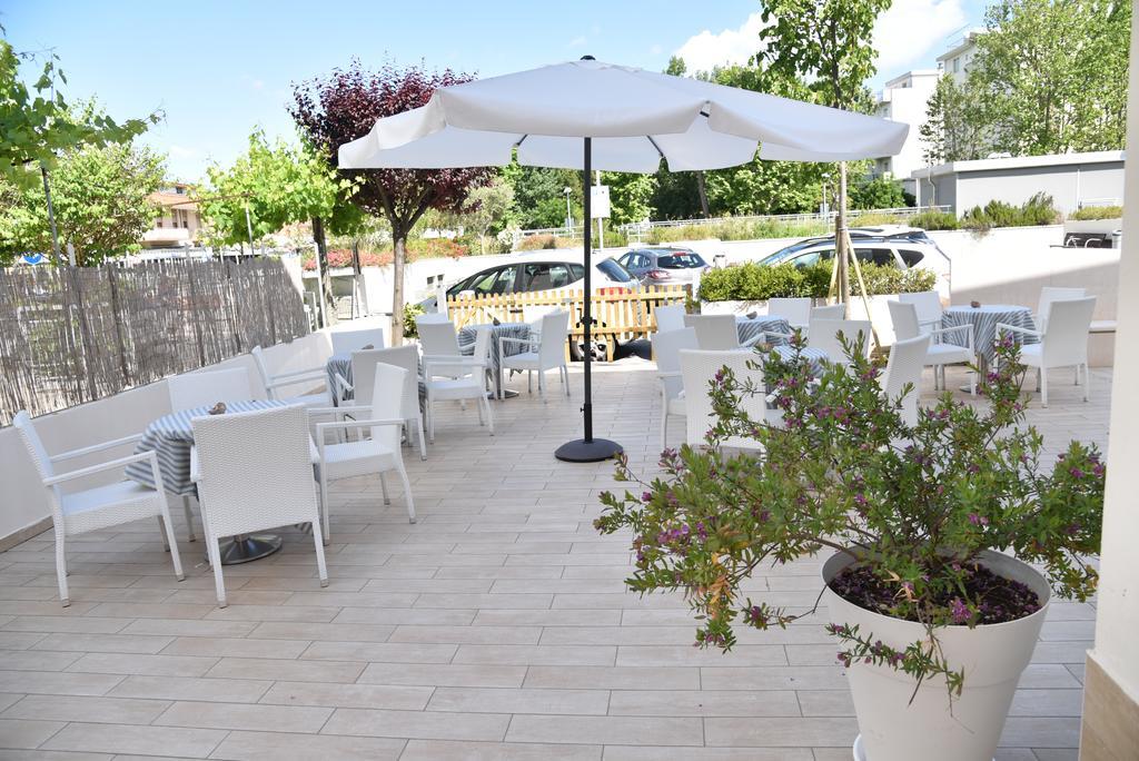 Hotel Marina Riccione Exterior photo