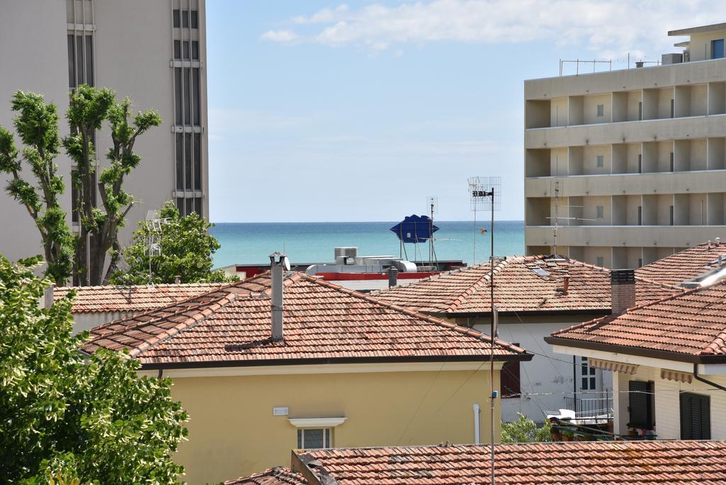 Hotel Marina Riccione Exterior photo